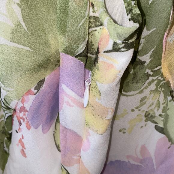 Seventh Avenue Sheer Floral Dress w/ white lining and cape sleeves, Size 8 - Picture 10 of 13